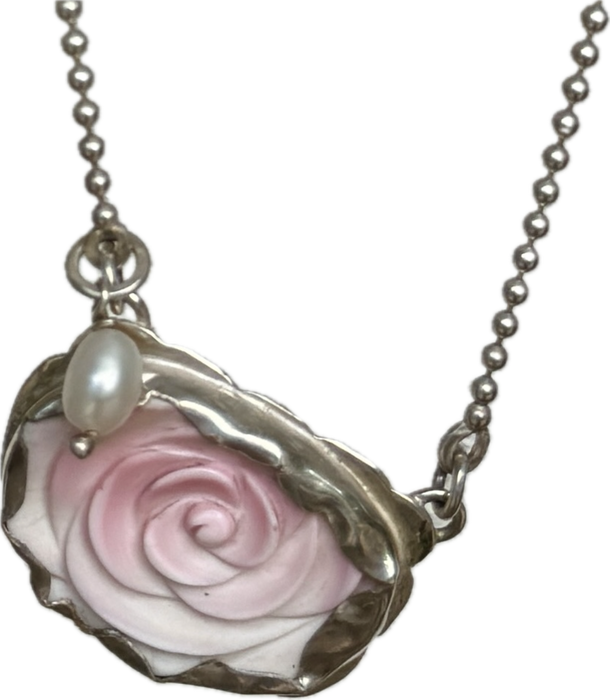 Flamingo rose silver, conch shell neckpiece