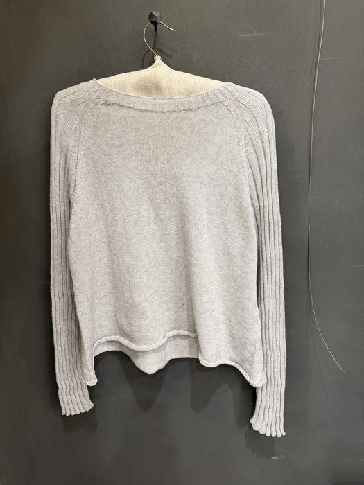 Cotton raglan ribbed sleeve knit