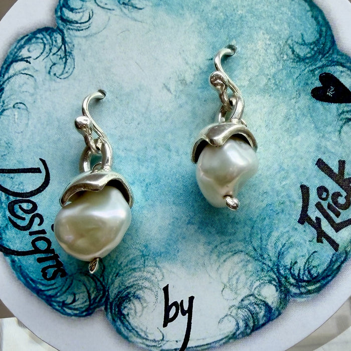 White pearl cloud earring
