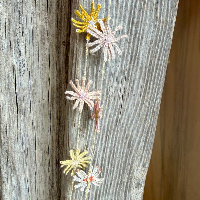 Flower necklace | hand crocheted