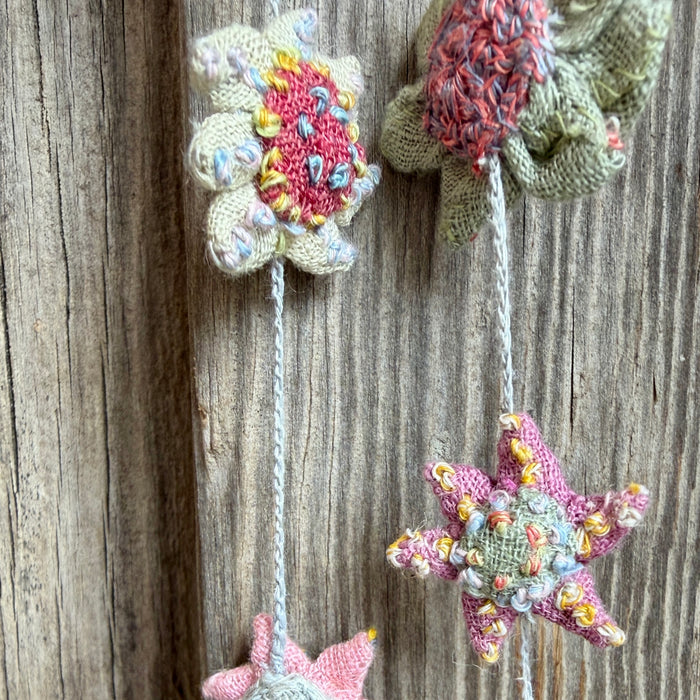 Star shaped flower necklace | hand stitched