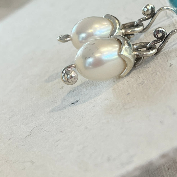 Pearl acorn earrings