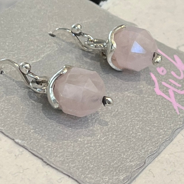 Faceted  pink stone puffs