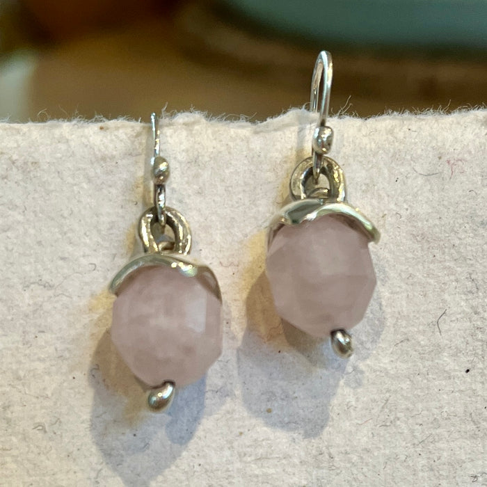 Faceted  pink stone puffs