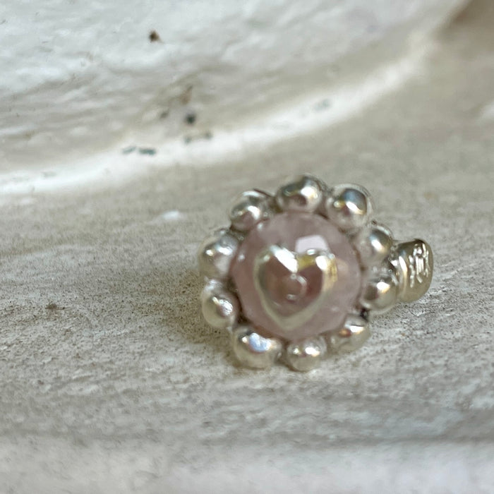 Queen of hearts flower ring
