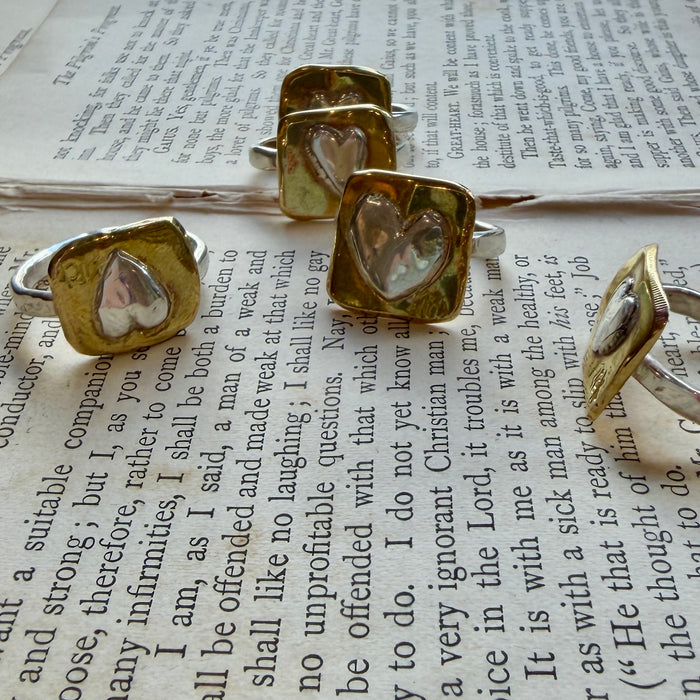 Signet heart ring