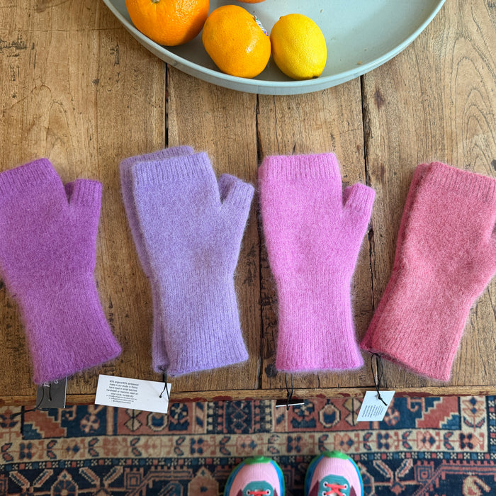 Glove cut off mitten; long cuff