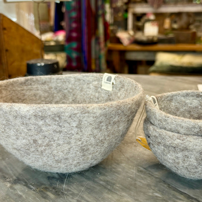 Felted basket med