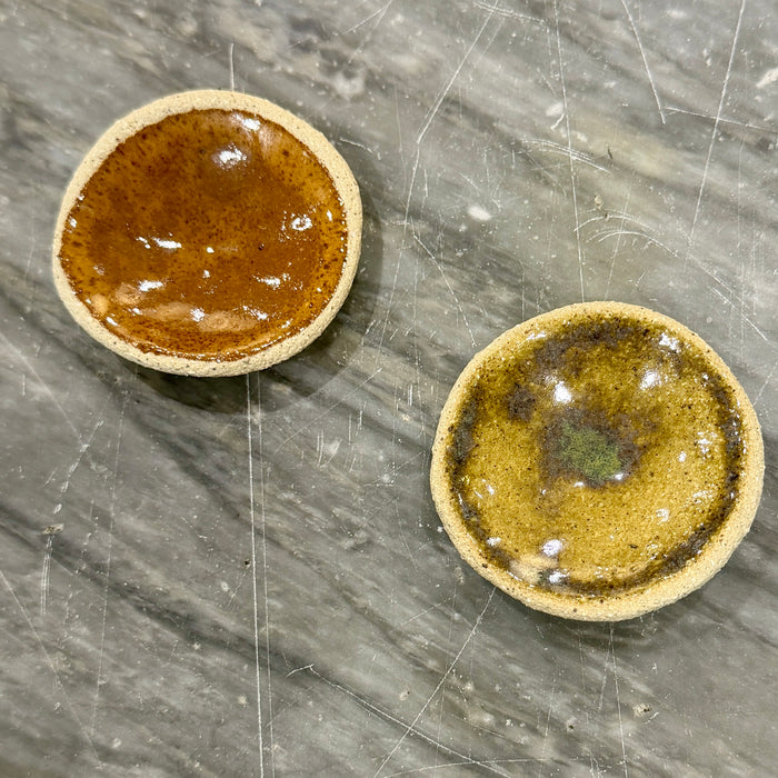 xs Salt/condiment dish