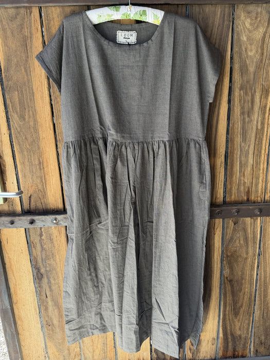 Gather dress in micro check