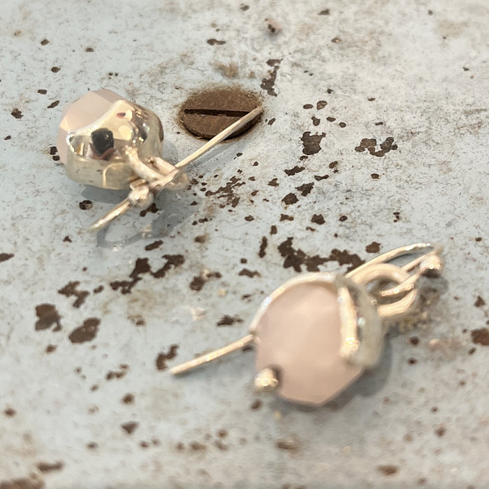 Faceted  pink stone puffs