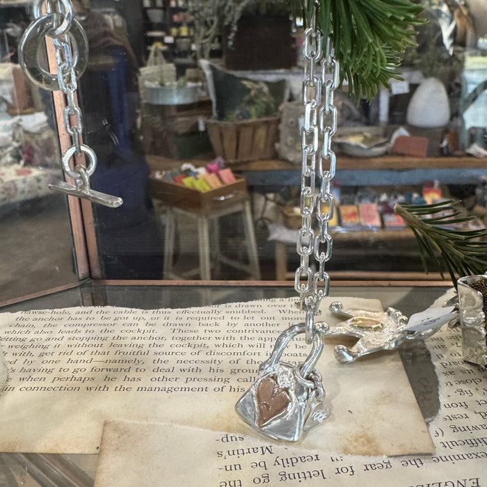 Serious shopper necklace