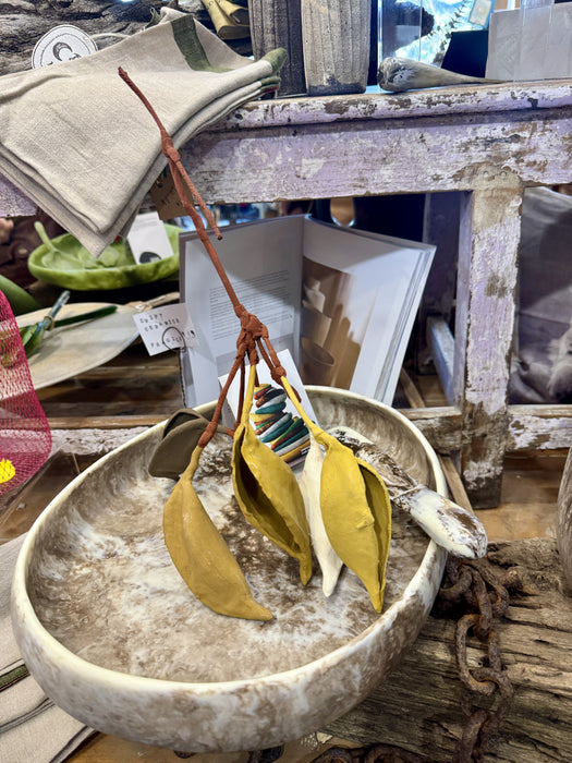 Leaf pods