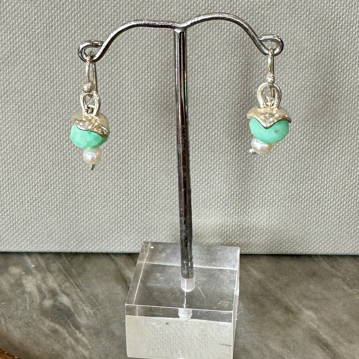 Turquoise & pearl bead earring