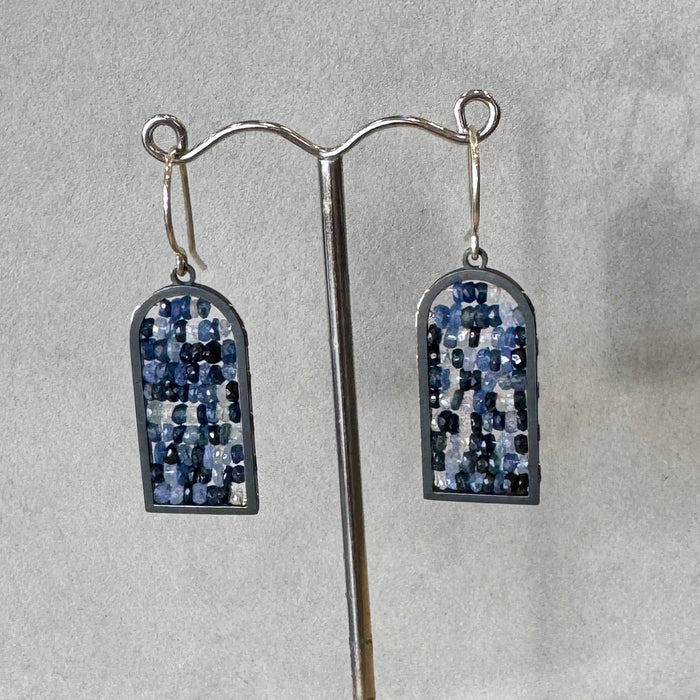 Reef earrings medium arch shape