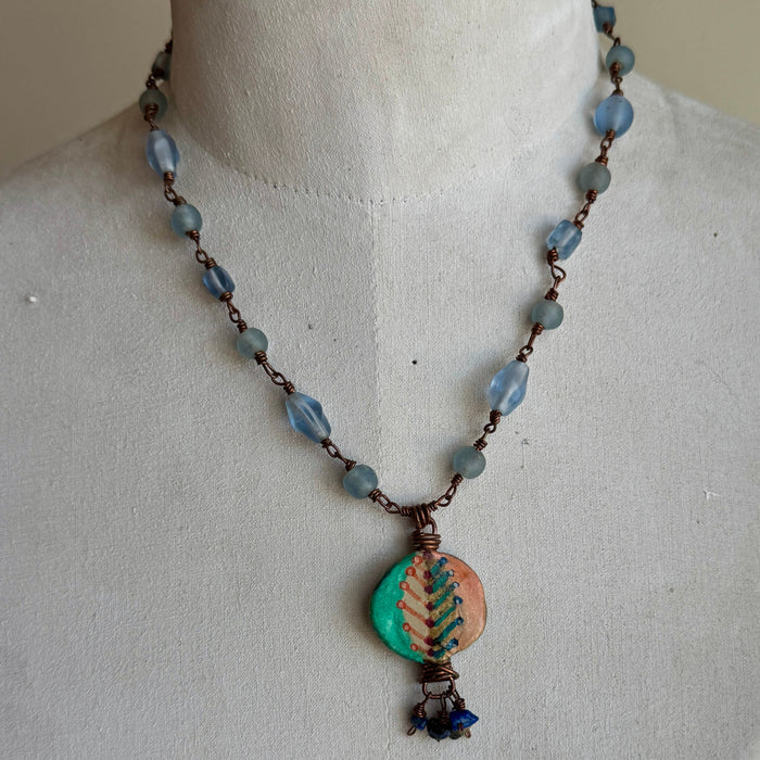 Two birds vintage bead necklace