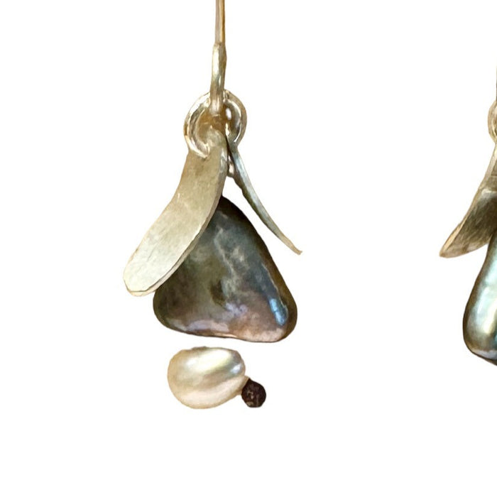 Triangle pearl hook earrings