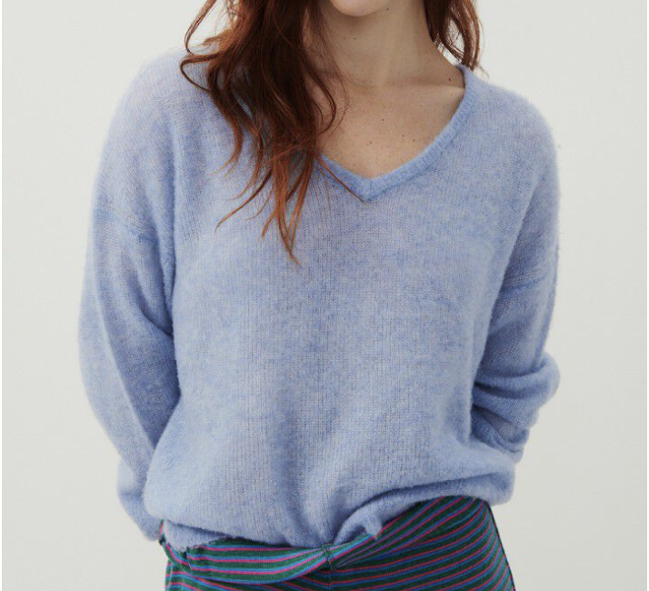 Zakday Ultra fine V neck