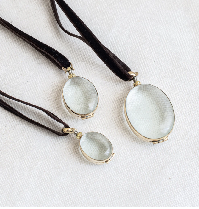 Rock crystal oval locket