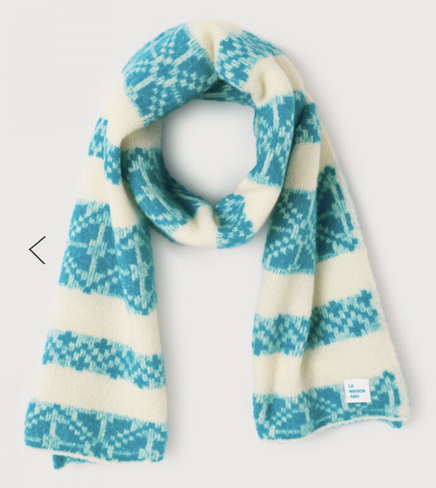 Jaquard scarf