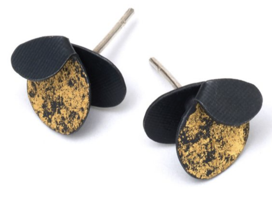 Violet earring in silver and gold leaf studs