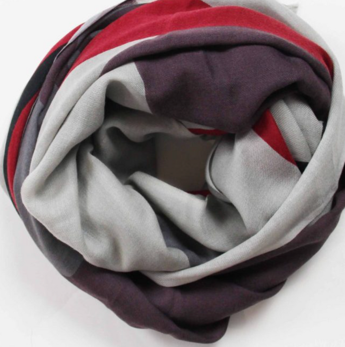 Fine patterned wool scarf