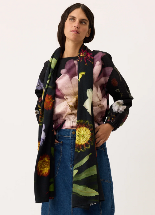 Wool crepe scarf