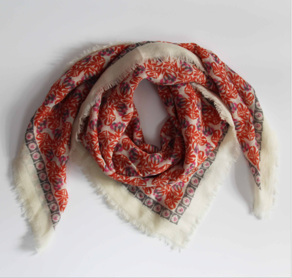 Fine wool scarf - square 100 x 100 cm
