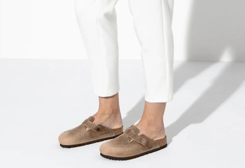 Boston clog in tobacco leather