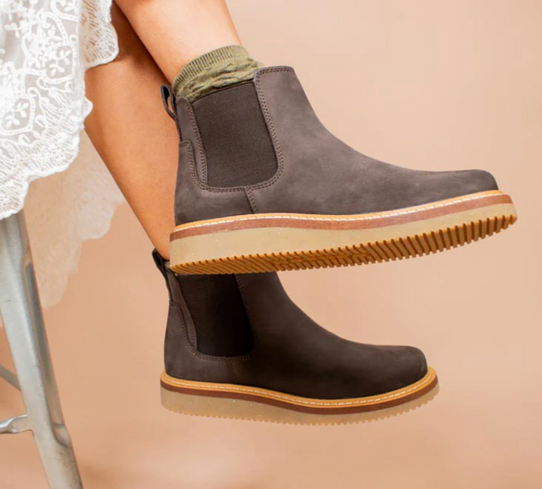 Gry nubuck ankle boot