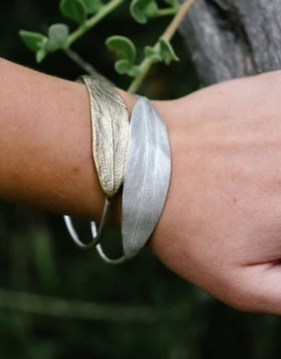 Silver gum leaf bangle