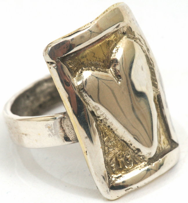 Postcard from the heart ring