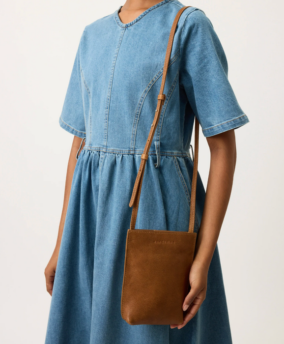 Louanne pouch