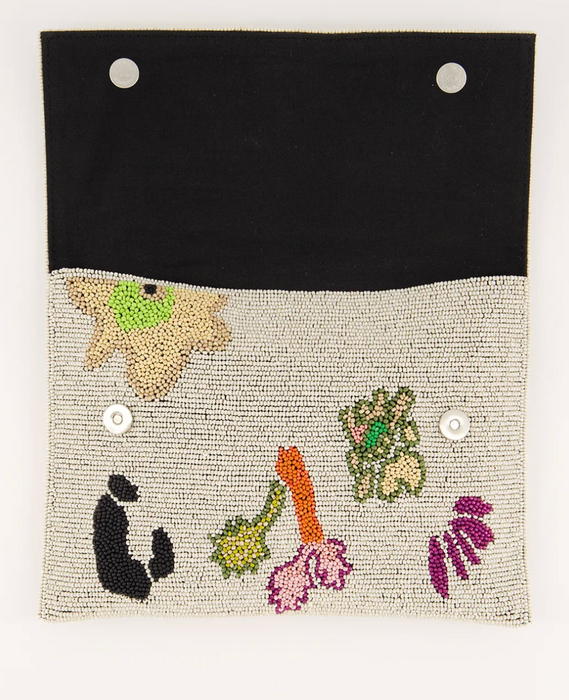 Beaded fold clutch