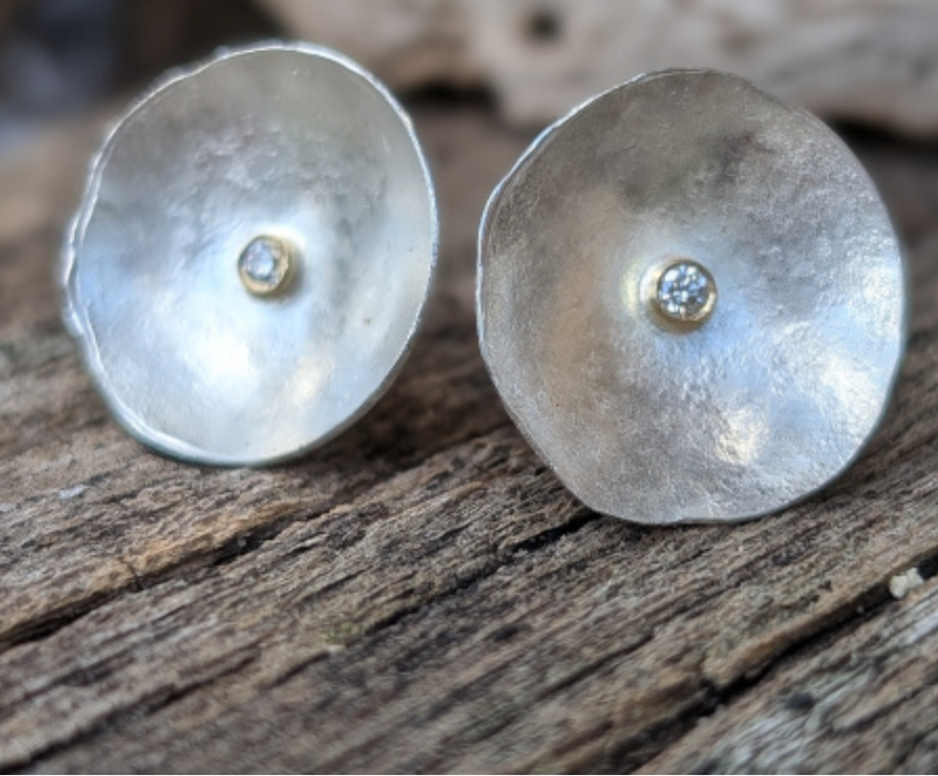 Lunar studs with diamond