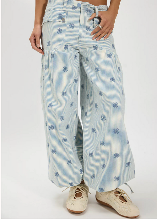 Lotus embroidered railroad balloon jeans