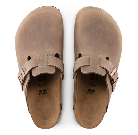 Birkenstock Boston clog in tobacco oiled leather, top view of the pair
