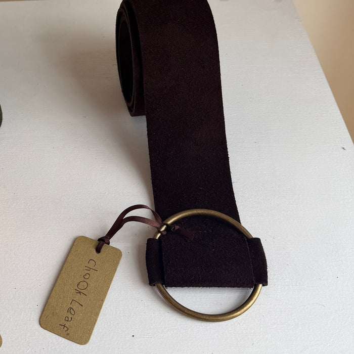 Chook Leaf wide slouchy belt suede in chocolate
