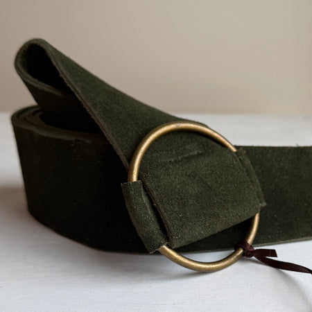 Chook Leaf wide slouchy belt suede in olive