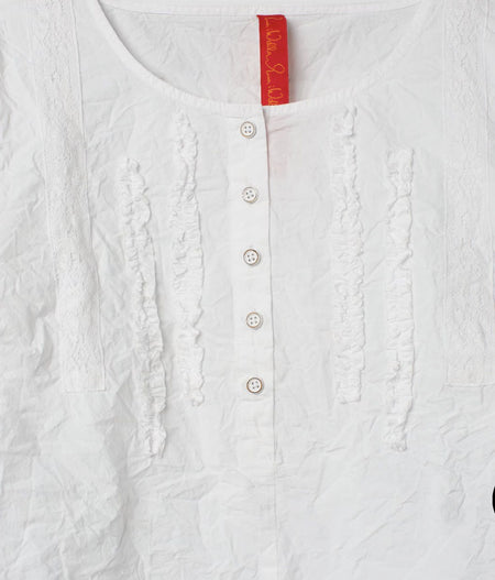 Ewa i Walla Hege white cotton blouse, close-up of ruffled button placket