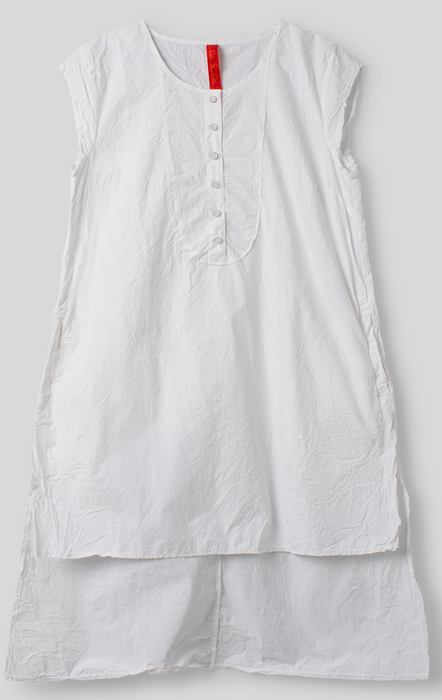 Ewa i Walla Lis tunic shirt in white, sleeveless with split hem, flat lay