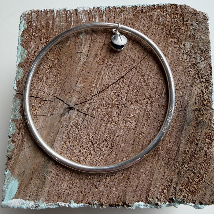 Katheryn Leopoldseder petite clam shell bangle