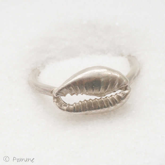 Silver kaurie shell ring