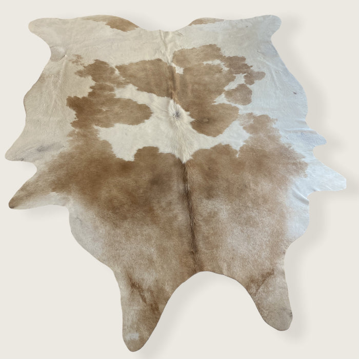 Cow hide | fawn and white