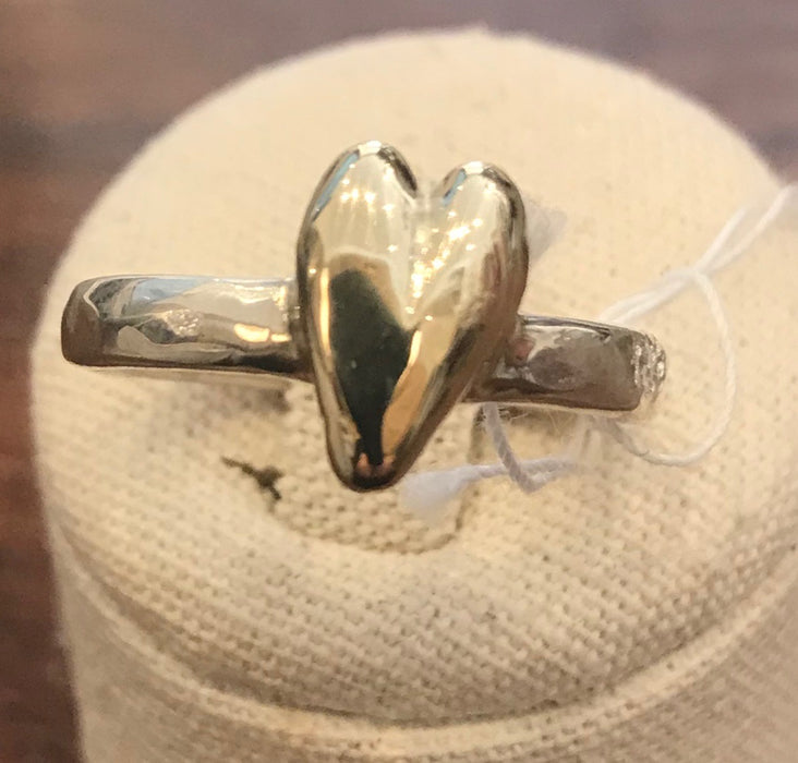 Solid gold heart ring
