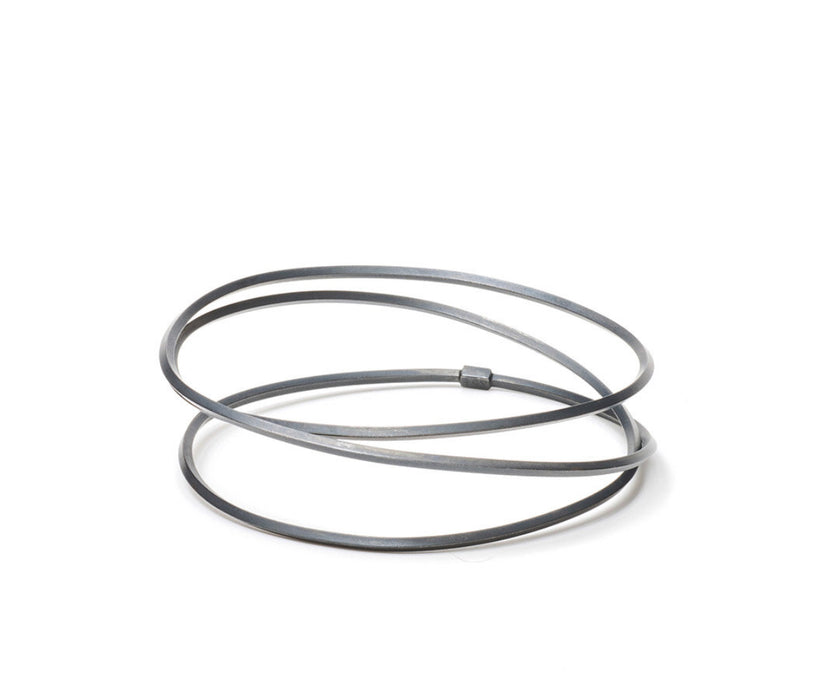 Oxidised silver bangle Pomme