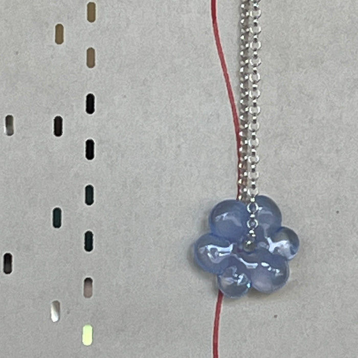 Glass daisy necklace