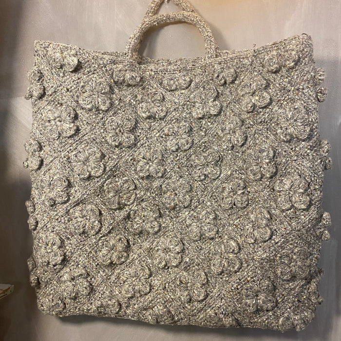 Grey wool tote with grey flowers