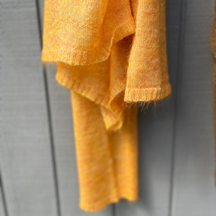 Cropped mohair v neck jumper | Luna