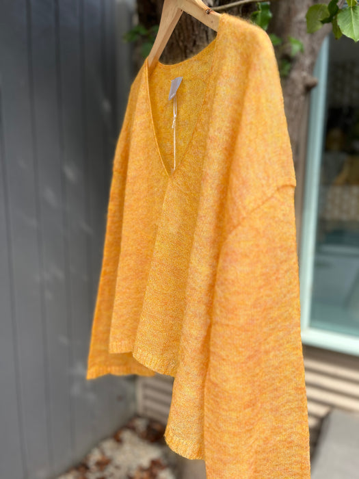 Cropped mohair v neck jumper | Luna